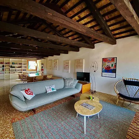 Apartman Attico Dei Miracoli R&r *